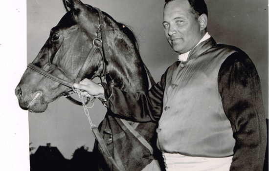 Mark Ingdam sammen med Orkanen Frisco i begyndelsen af 1950'erne.